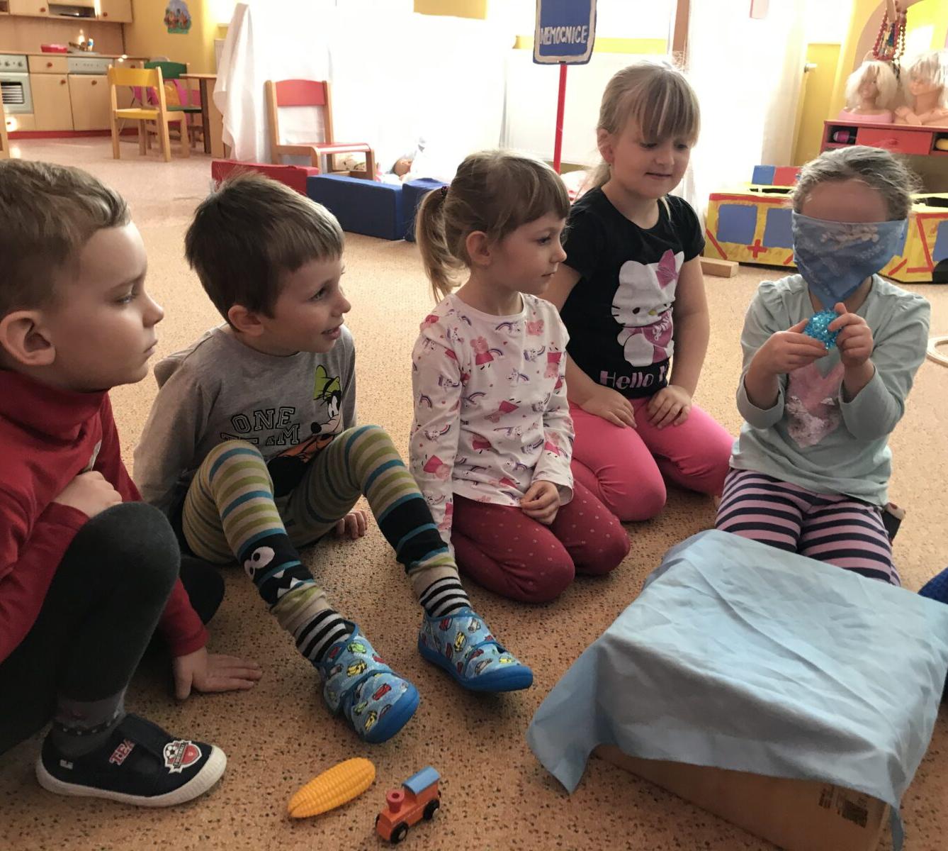 ODPOLEDNÍ HRY: ,,NAŠE SMYSLY" - 15