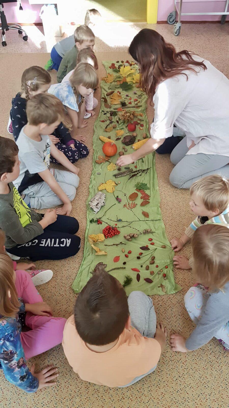 SOVIČKY: ,,LISTÍ ŽLOUTNE POLETUJE" - 26