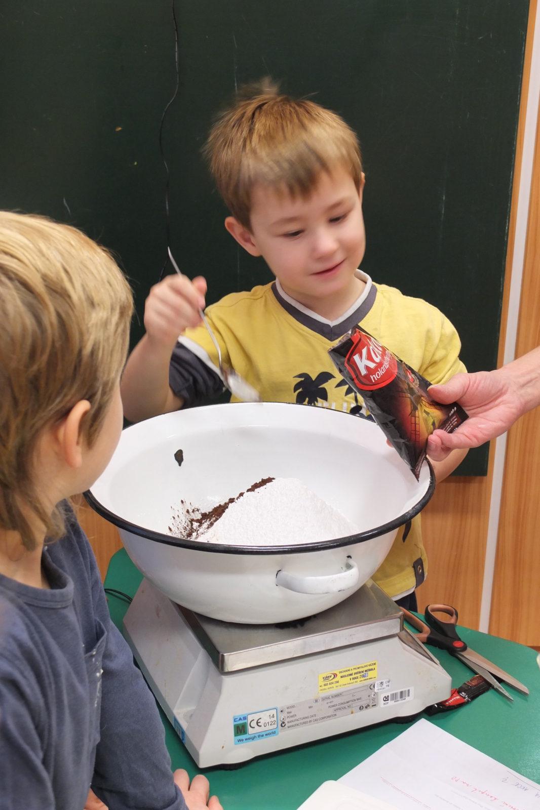 Pečení perníčků 2017 - 6