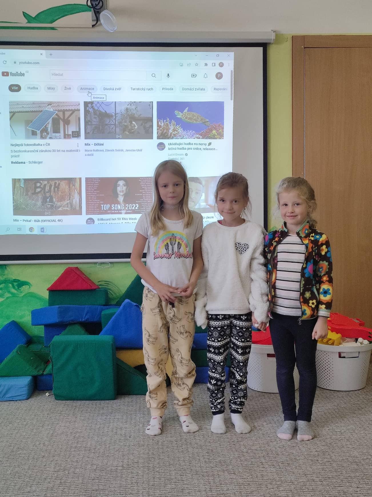 Zpívá celá družina - 6