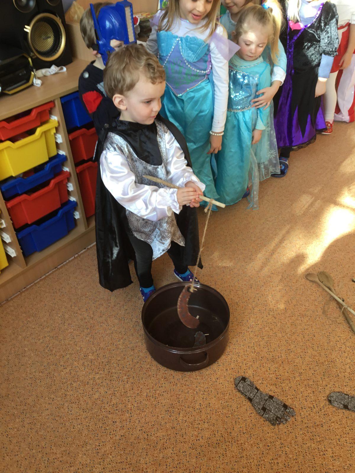 Karnevalové dopoledne v MŠ - 21