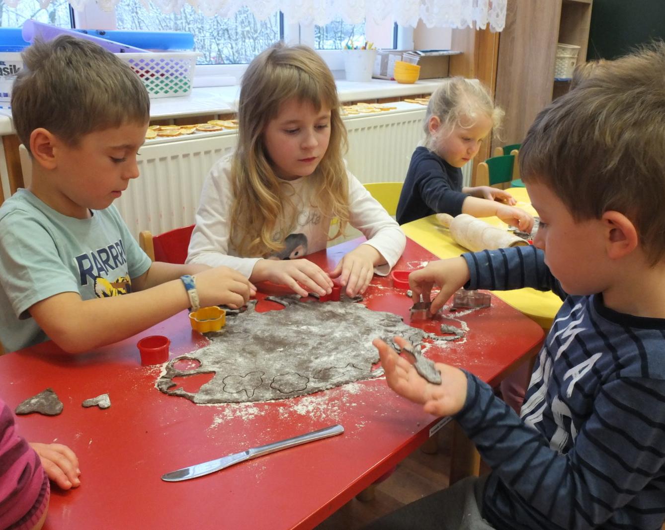 Pečení perníčků 2017 - 17