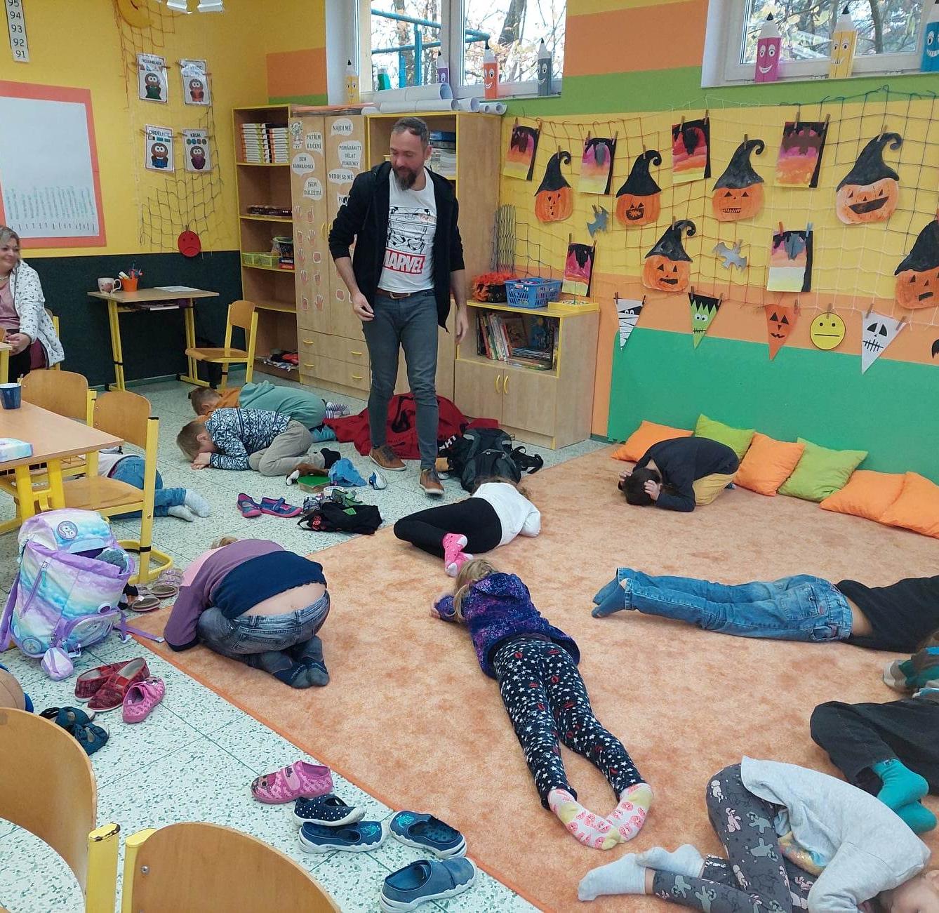 Kamarádem být, kamarády mít - 1.A + 1.B - 16