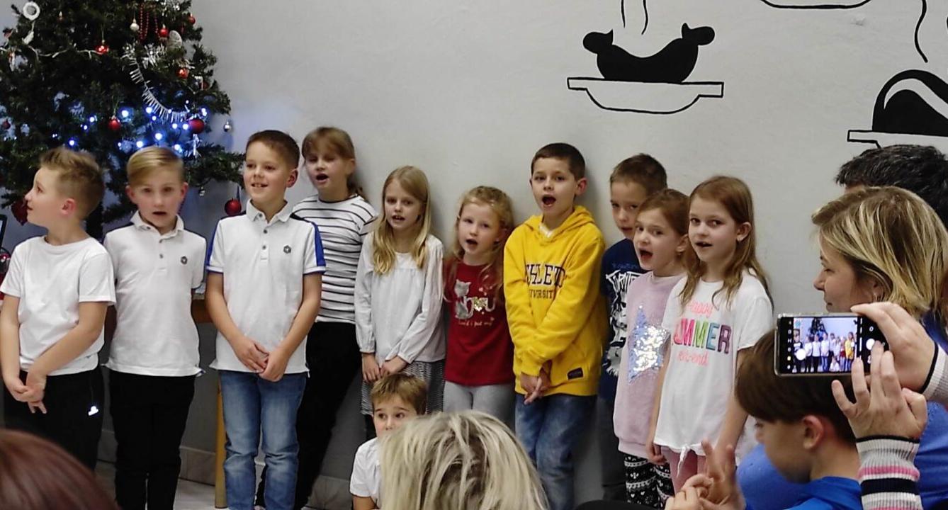 Vánoční besídka - družinky - 20