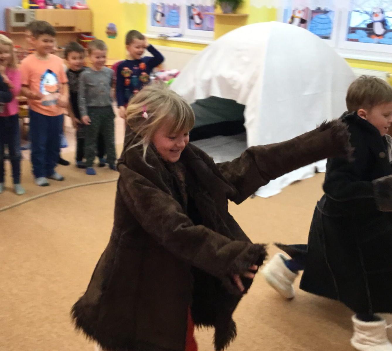 SOVIČKY: ,,ZIMNÍ RADOVÁNKY - VÝPRAVA NA SEVERNÍ A JIŽNÍ PÓL" - 27