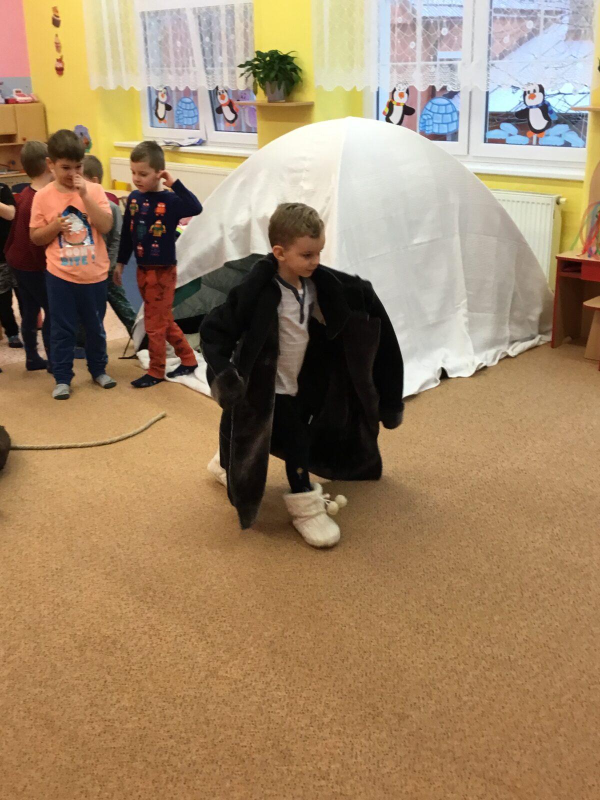 SOVIČKY: ,,ZIMNÍ RADOVÁNKY - VÝPRAVA NA SEVERNÍ A JIŽNÍ PÓL" - 33