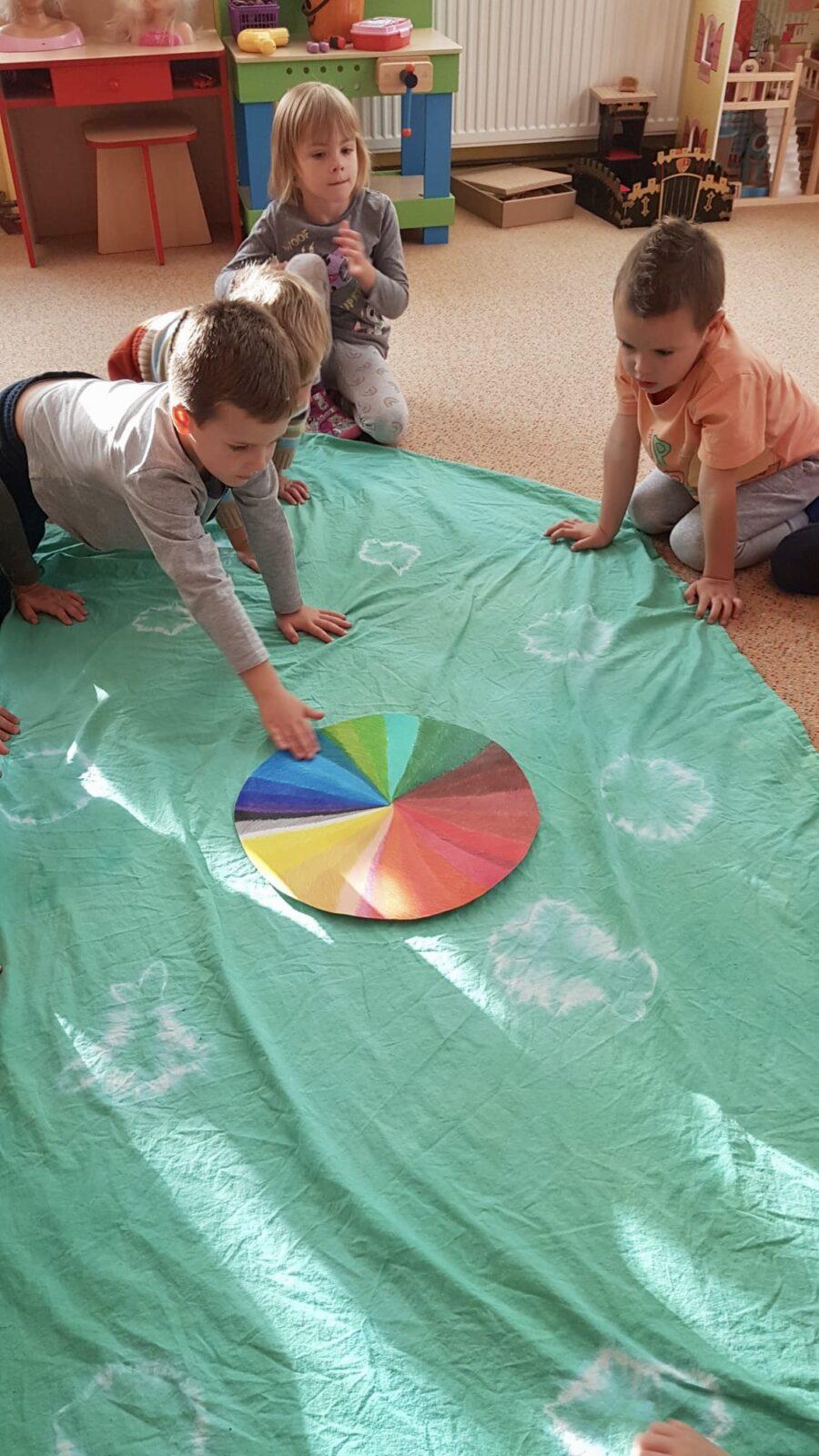 SOVIČKY: ,,LISTÍ ŽLOUTNE POLETUJE" - 37