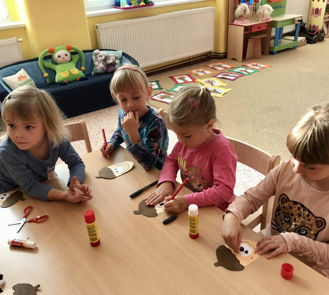 SOVIČKY: ,,LISTÍ ŽLOUTNE POLETUJE" - 38