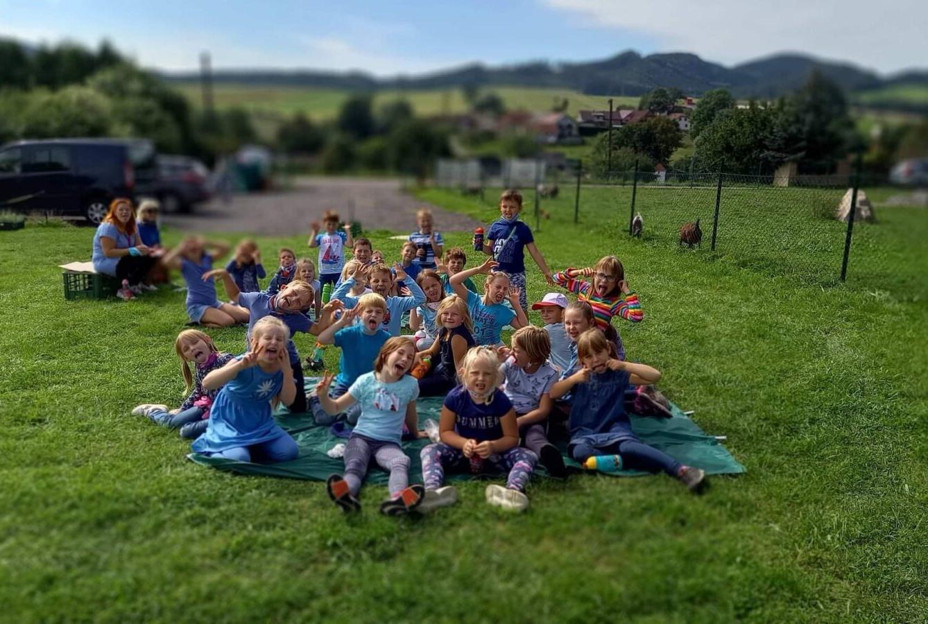 Družinka v zahradnictví - 4