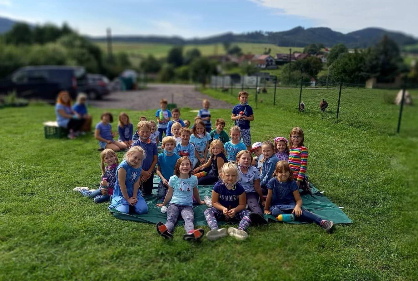 Družinka v zahradnictví - 5