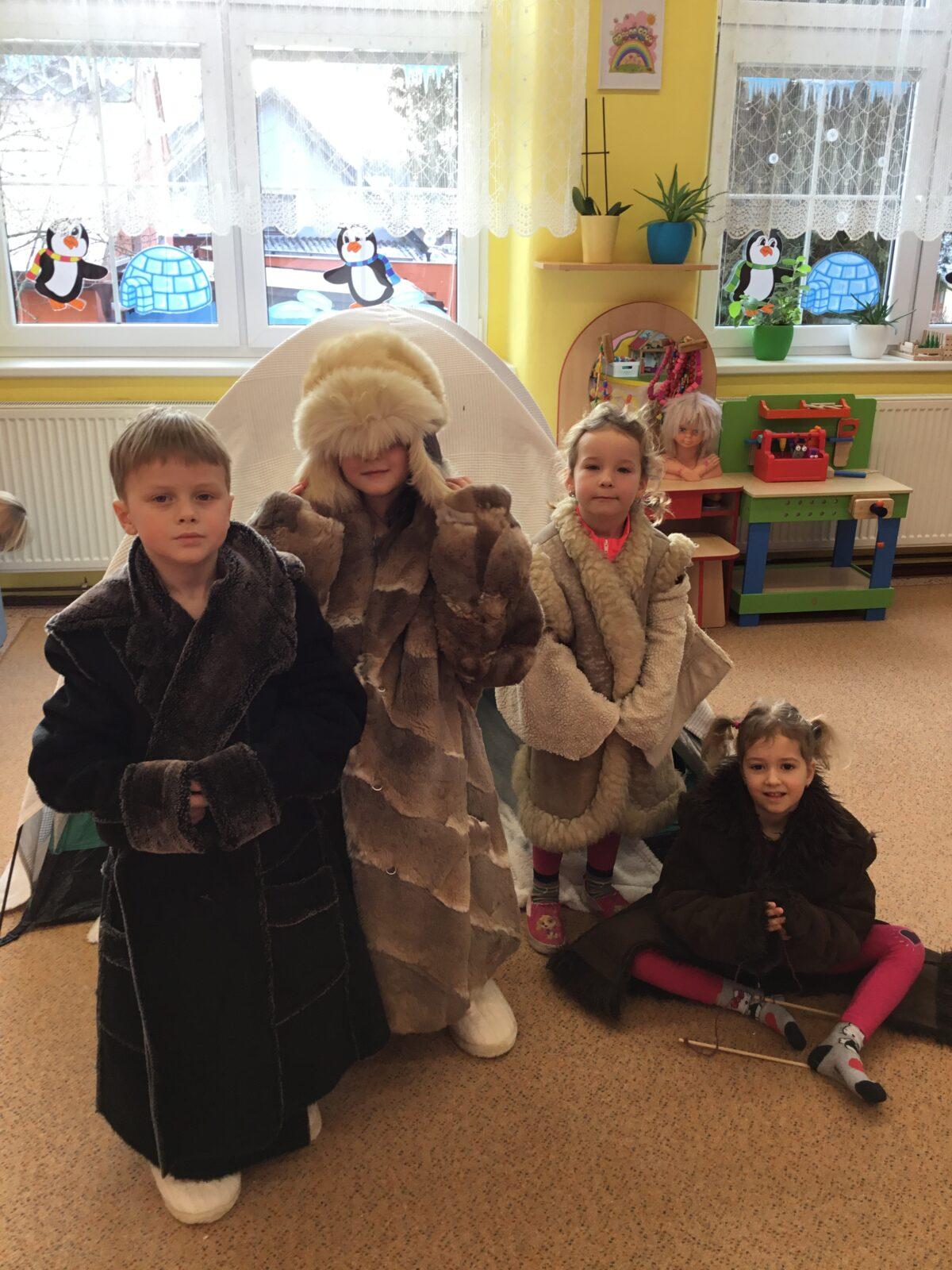 SOVIČKY: ,,ZIMNÍ RADOVÁNKY - VÝPRAVA NA SEVERNÍ A JIŽNÍ PÓL" - 52