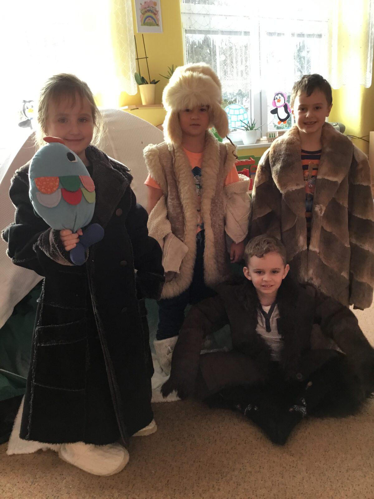 SOVIČKY: ,,ZIMNÍ RADOVÁNKY - VÝPRAVA NA SEVERNÍ A JIŽNÍ PÓL" - 54