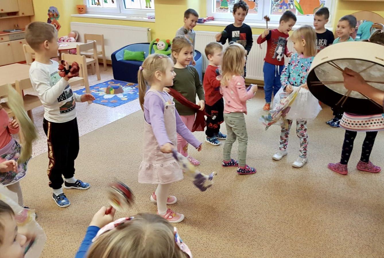 MUZIKOTERAPIE: ,,INDIÁNSKÁ POHÁDKA" - 22