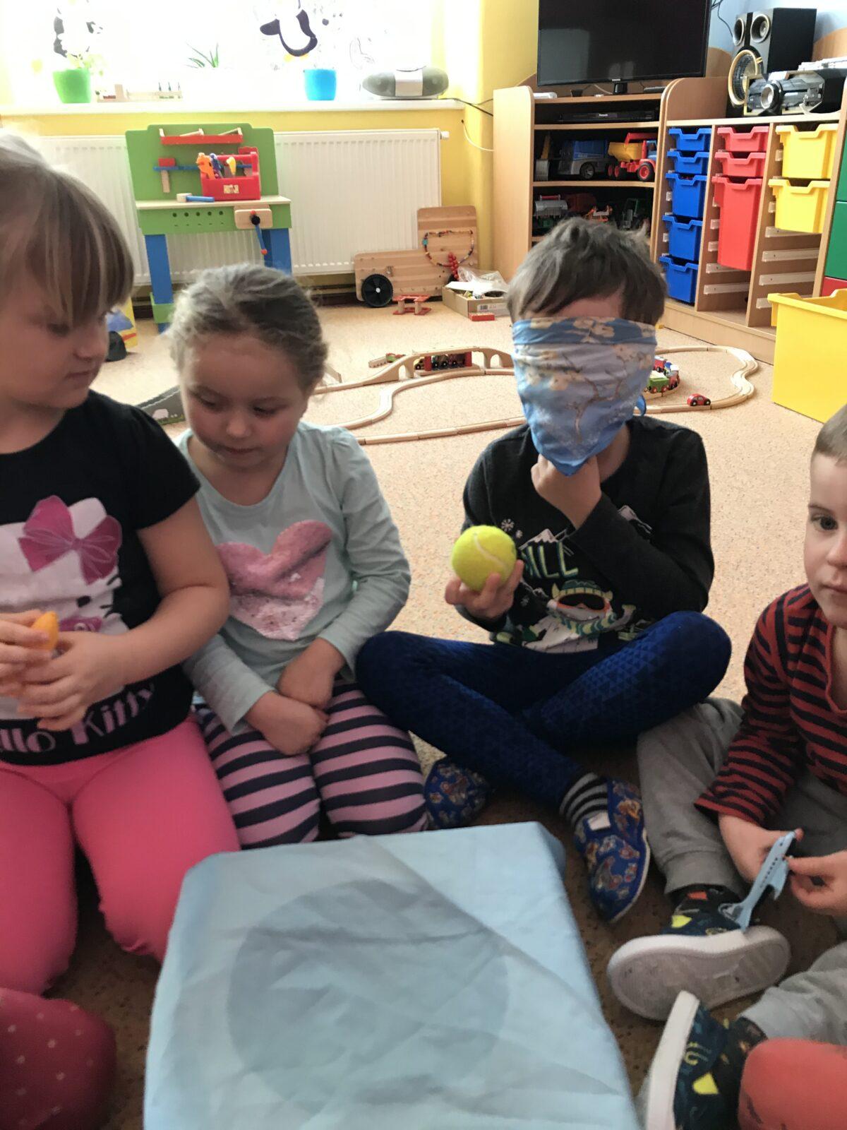 ODPOLEDNÍ HRY: ,,NAŠE SMYSLY" - 18