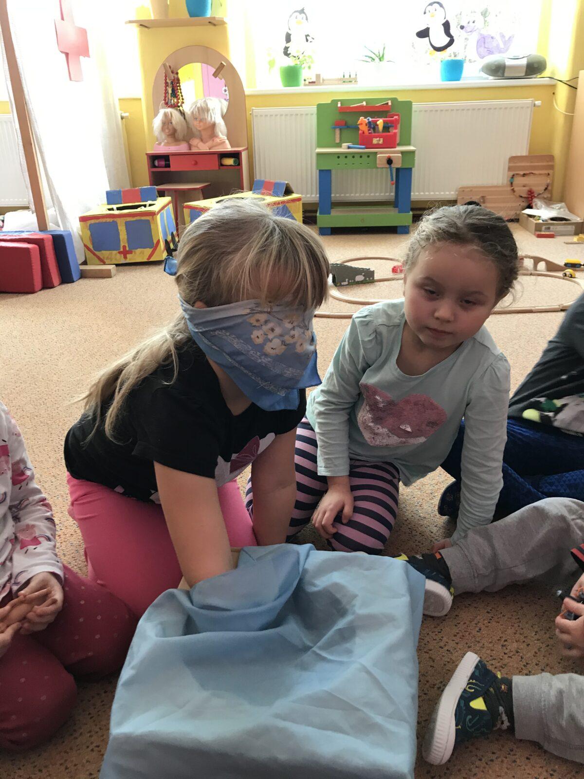 ODPOLEDNÍ HRY: ,,NAŠE SMYSLY" - 19