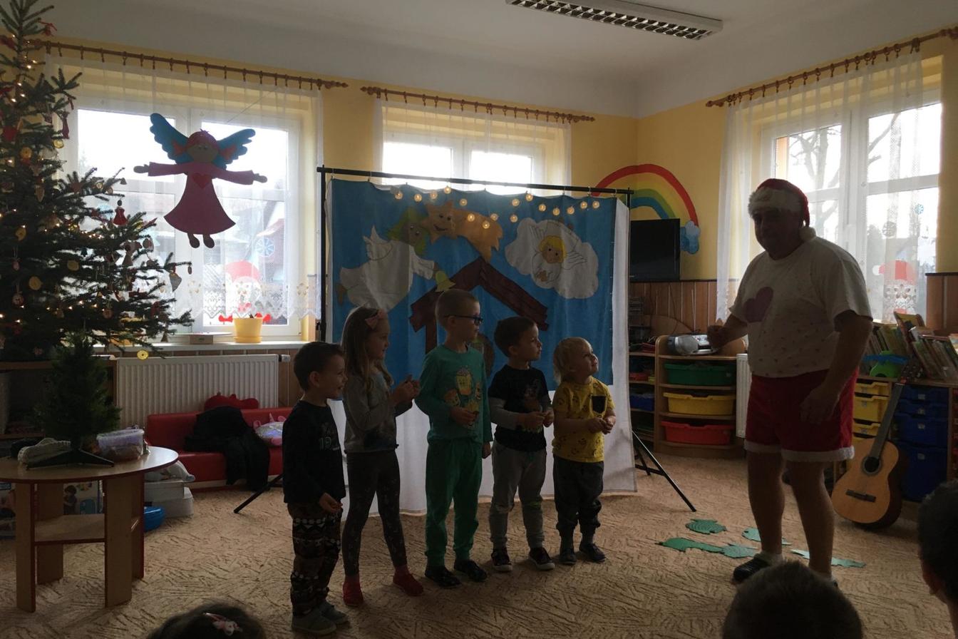 Divadlo - JAK SI JEŽÍŠEK UŽIL ČESKÉ VÁNOCE
