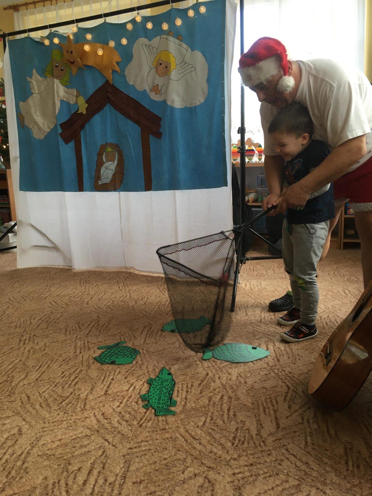 Divadlo - JAK SI JEŽÍŠEK UŽIL ČESKÉ VÁNOCE - 2