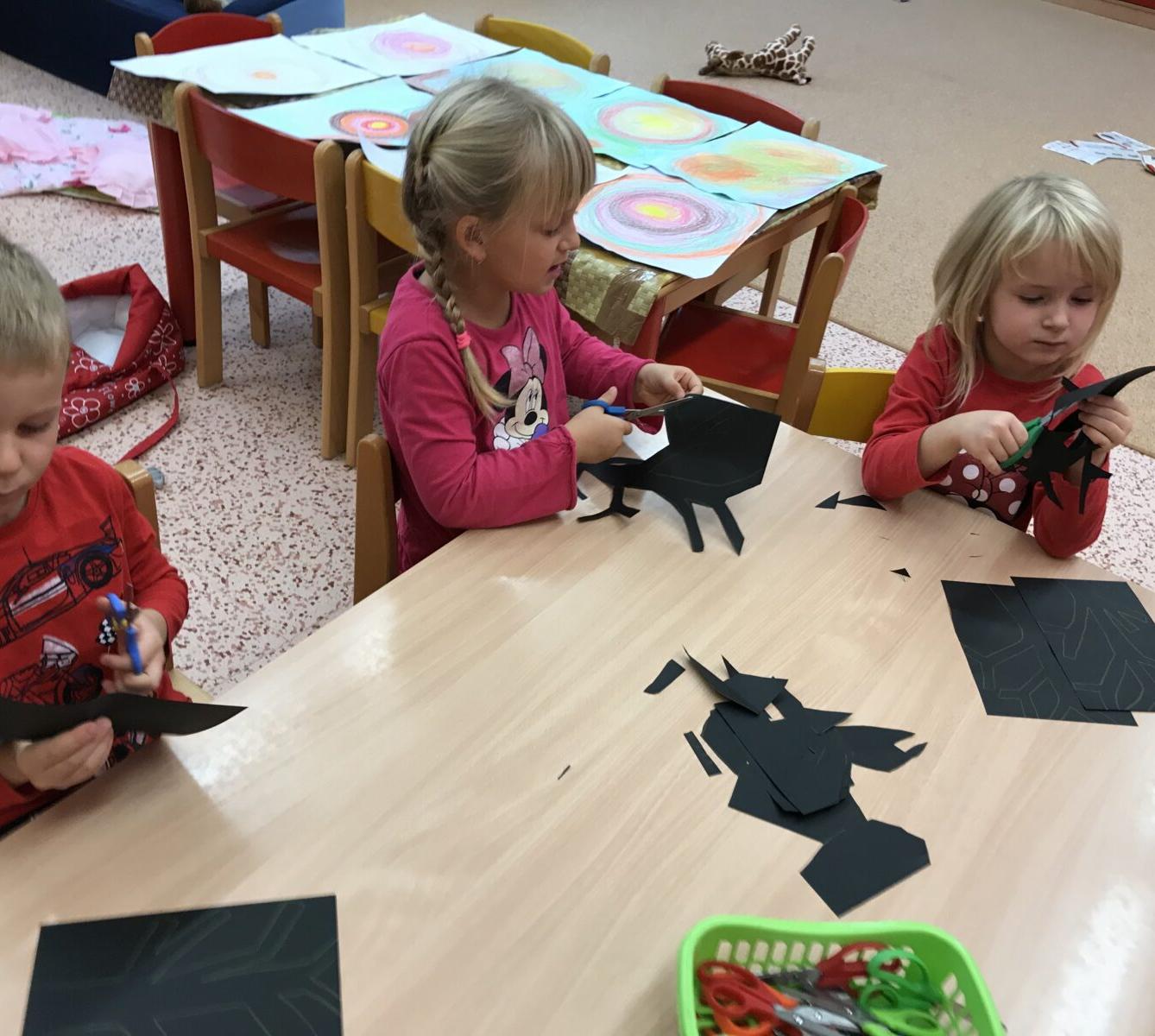 TVOŘENÍČKO: ,,LISTÍ ŽLOUTNE, POLETUJE" - 37