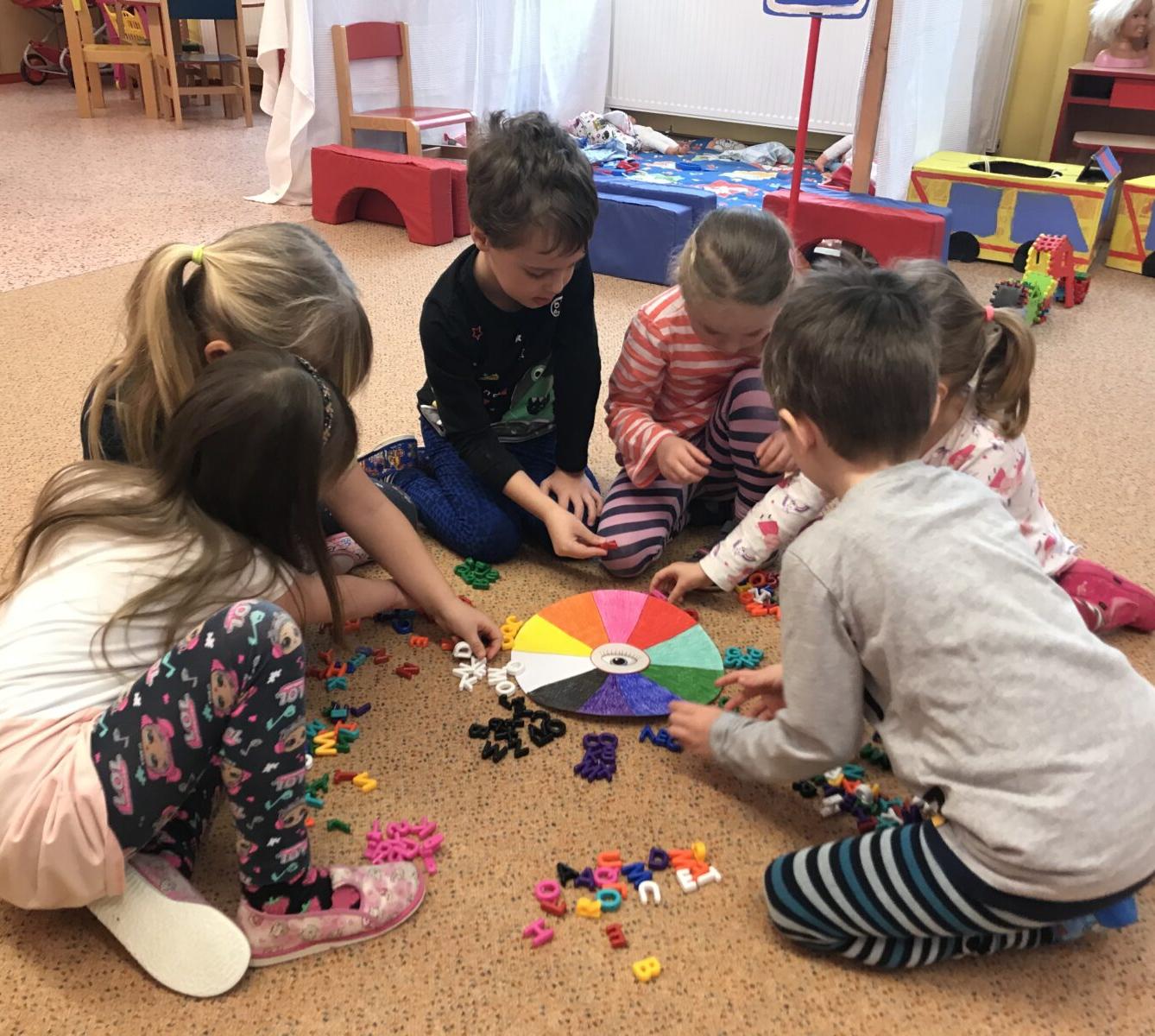 ODPOLEDNÍ HRY: ,,NAŠE SMYSLY" - 21