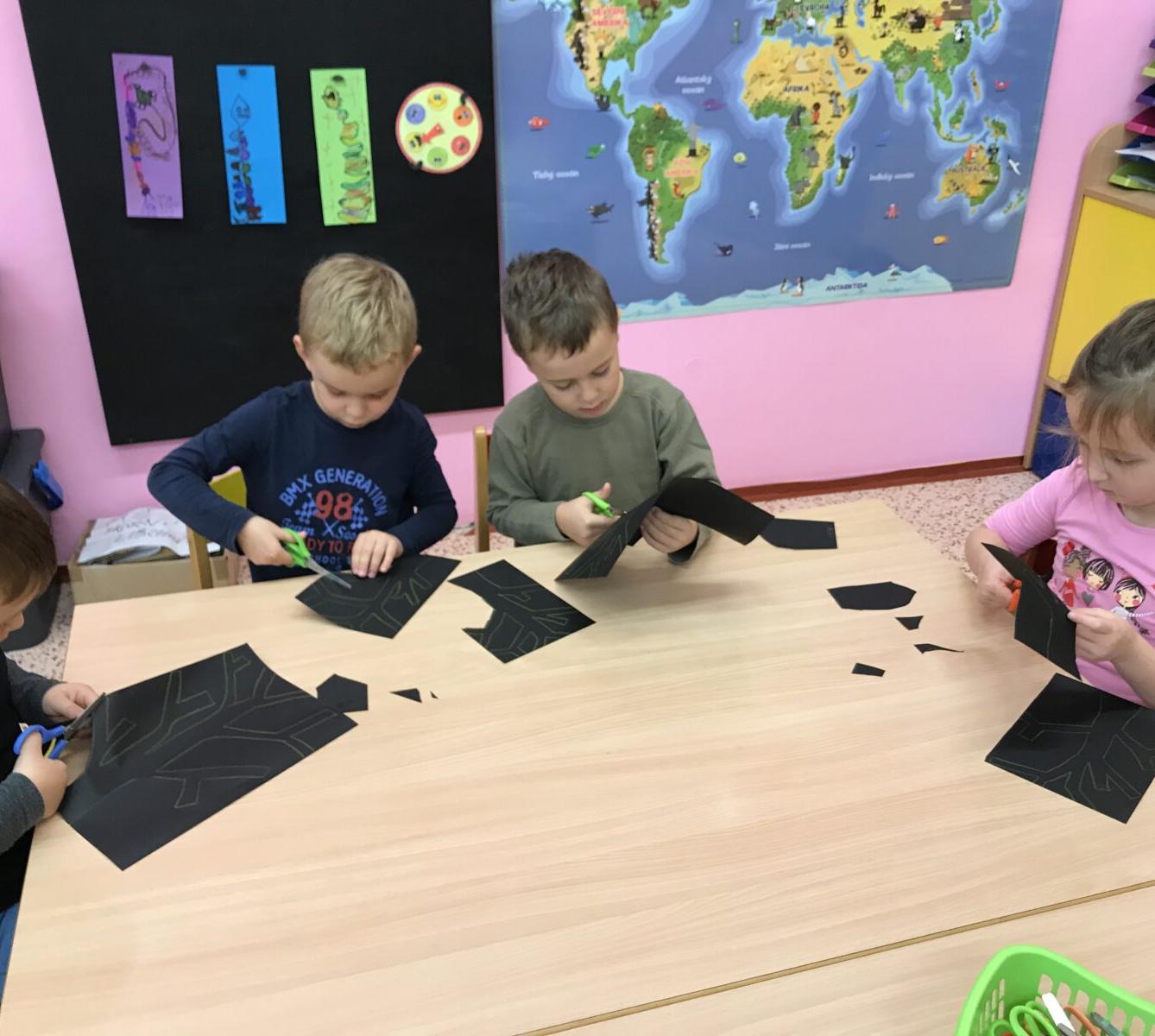 TVOŘENÍČKO: ,,LISTÍ ŽLOUTNE, POLETUJE" - 38