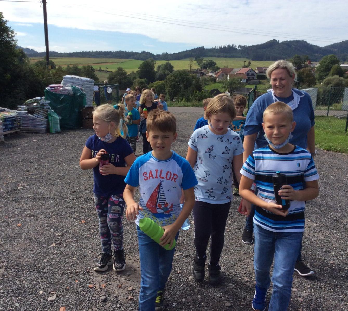 Družinka v zahradnictví - 14