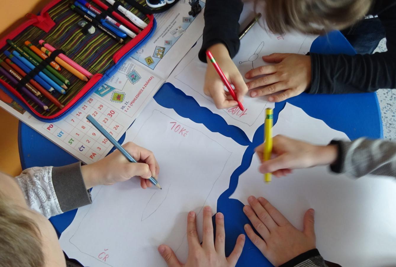 Listopad-Svátek Pohlednic a poštovní známky - 7