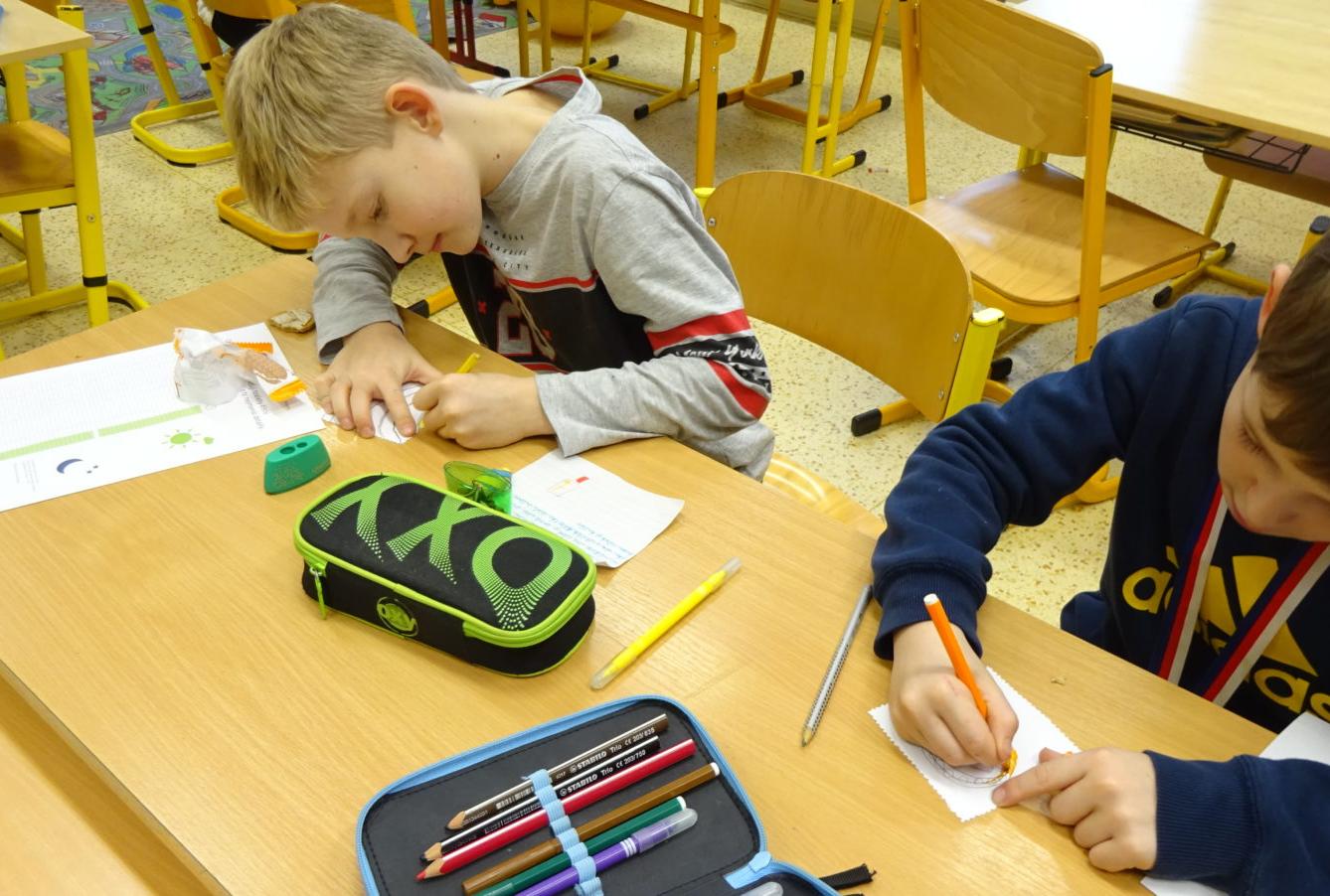 Listopad-Svátek Pohlednic a poštovní známky - 10