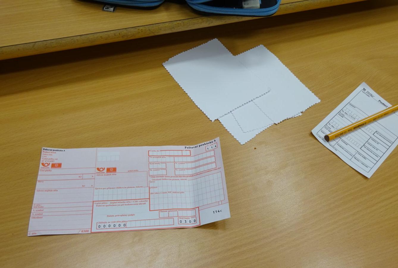 Listopad-Svátek Pohlednic a poštovní známky - 12