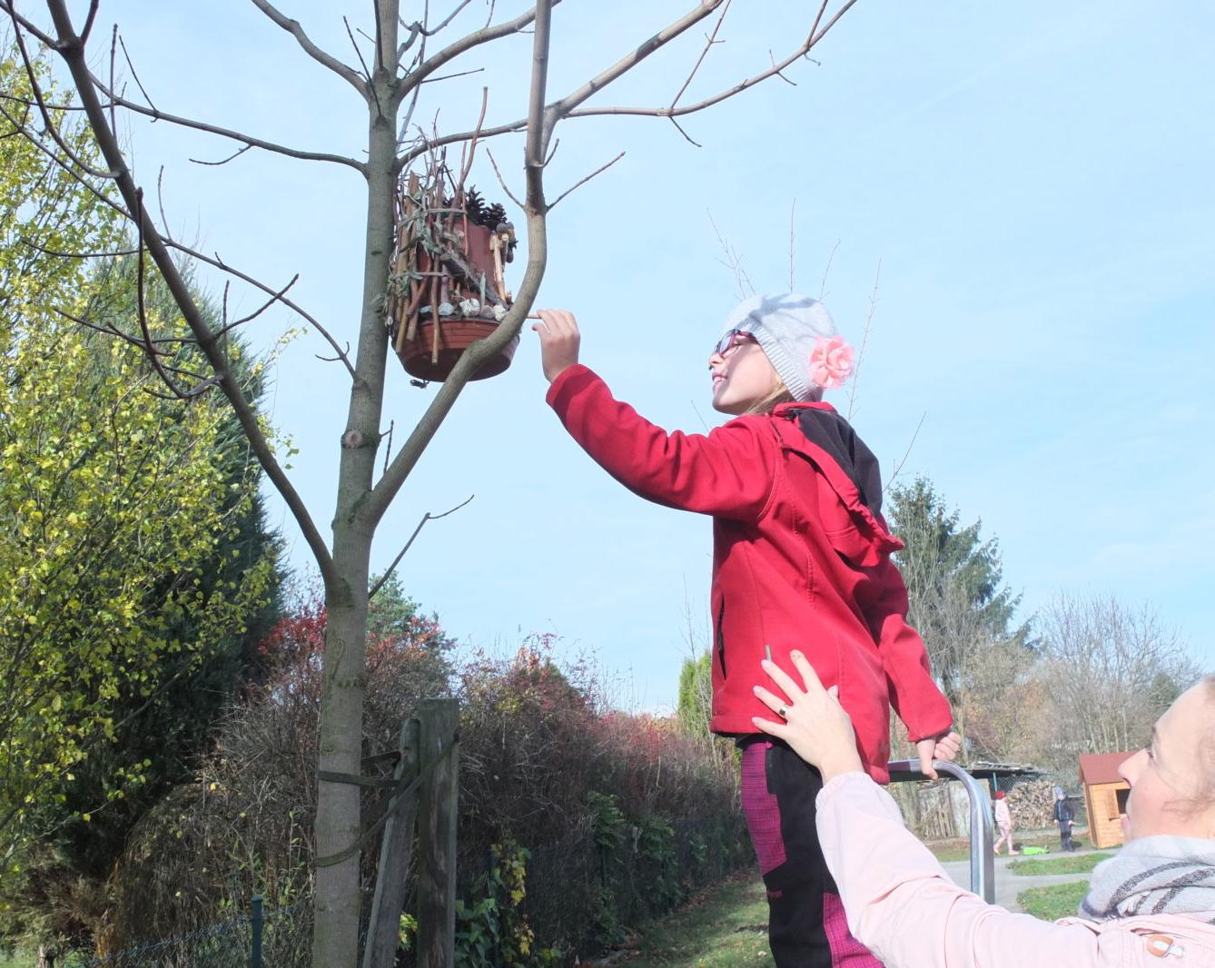 Sázení keříků s rodiči - 1