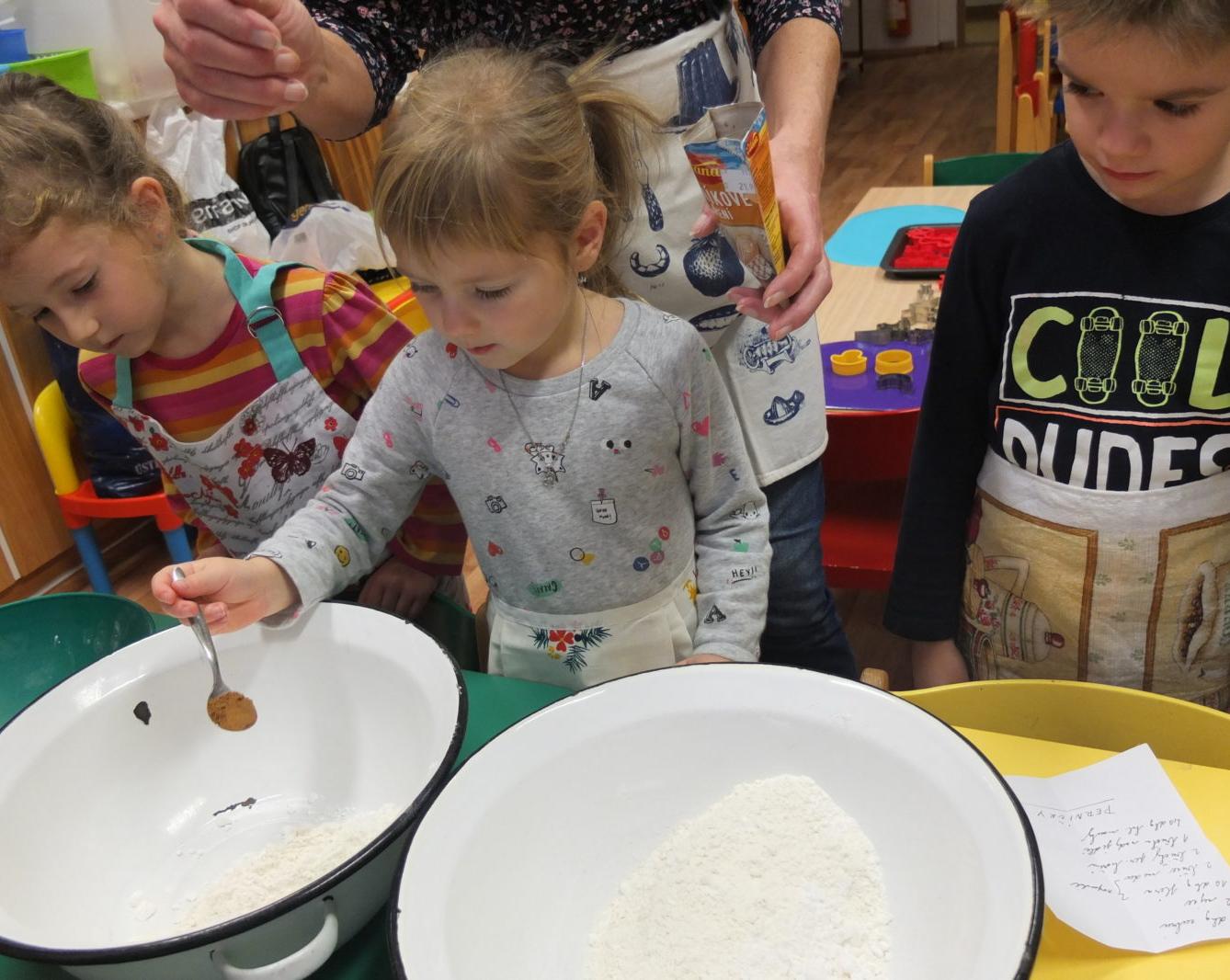 Pečení perníčků 27.11.2018 - 4