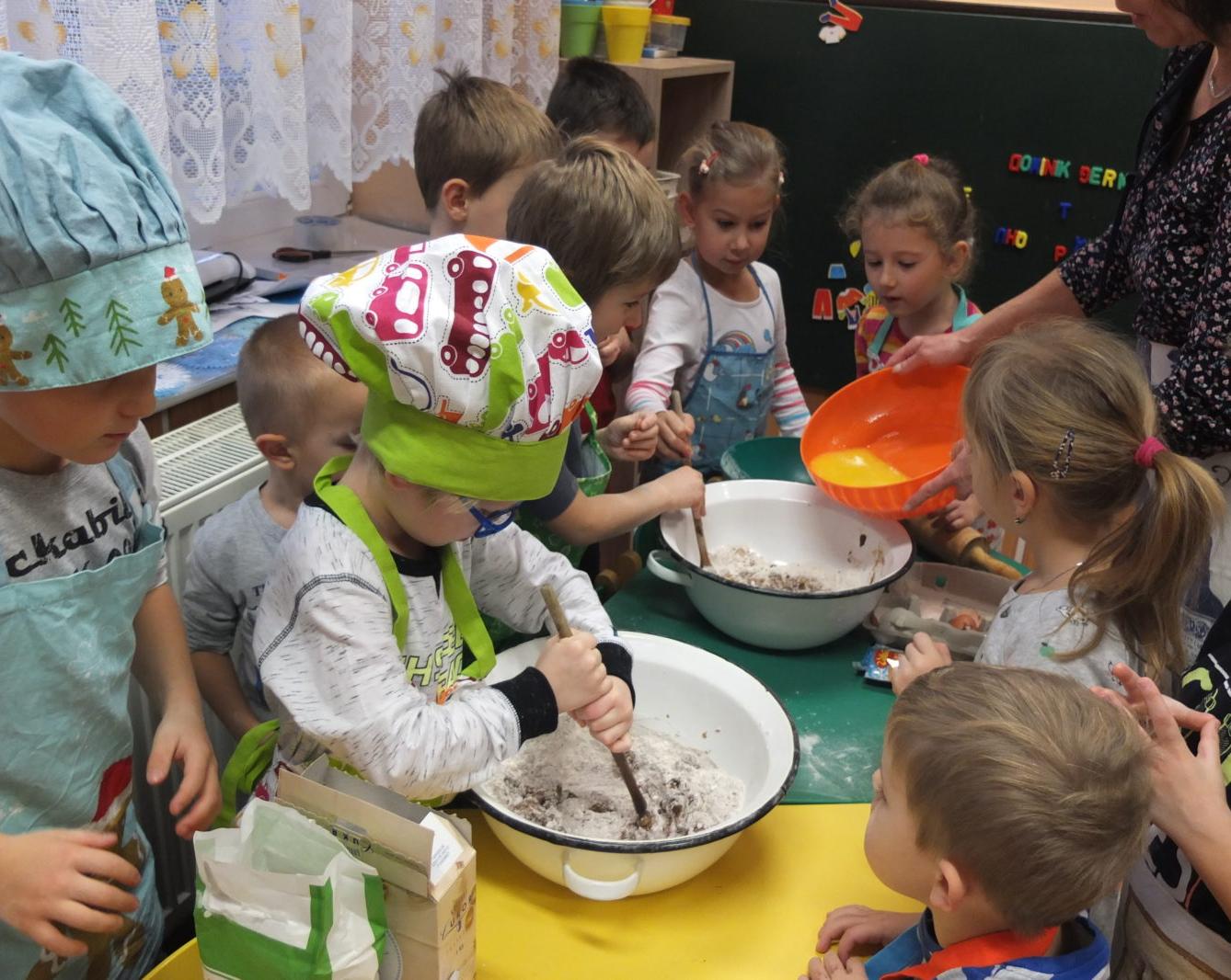 Pečení perníčků 27.11.2018 - 11