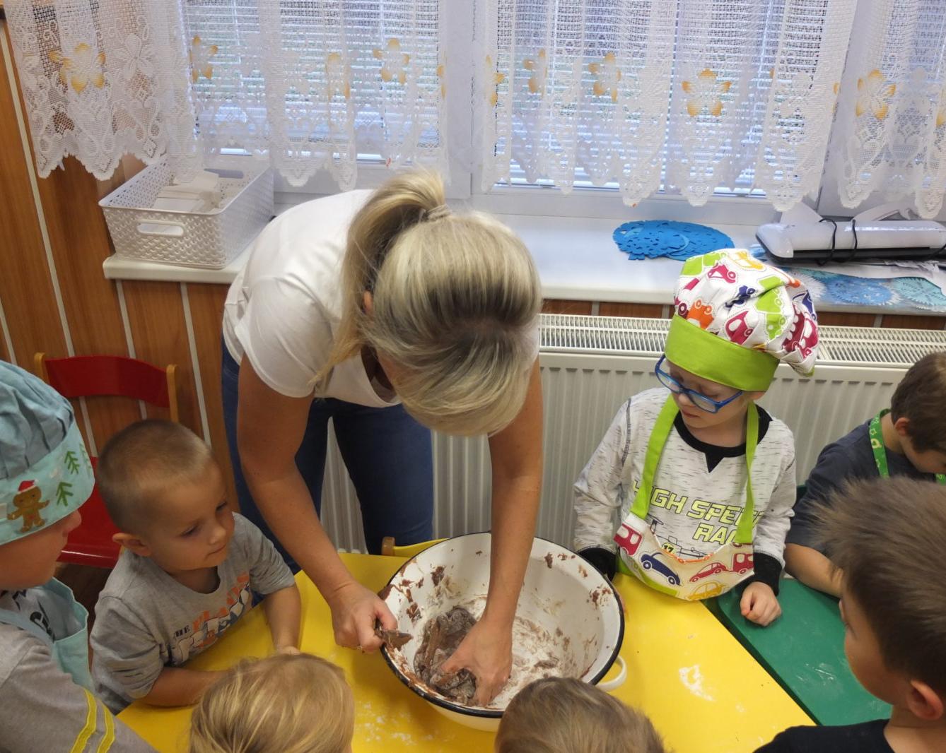 Pečení perníčků 27.11.2018 - 21