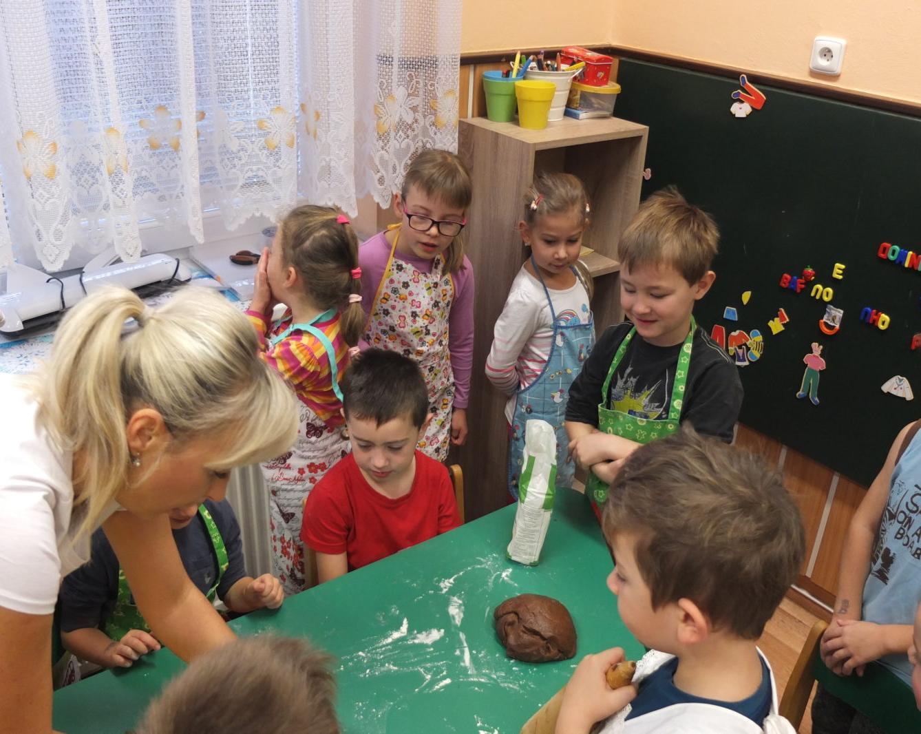 Pečení perníčků 27.11.2018 - 22