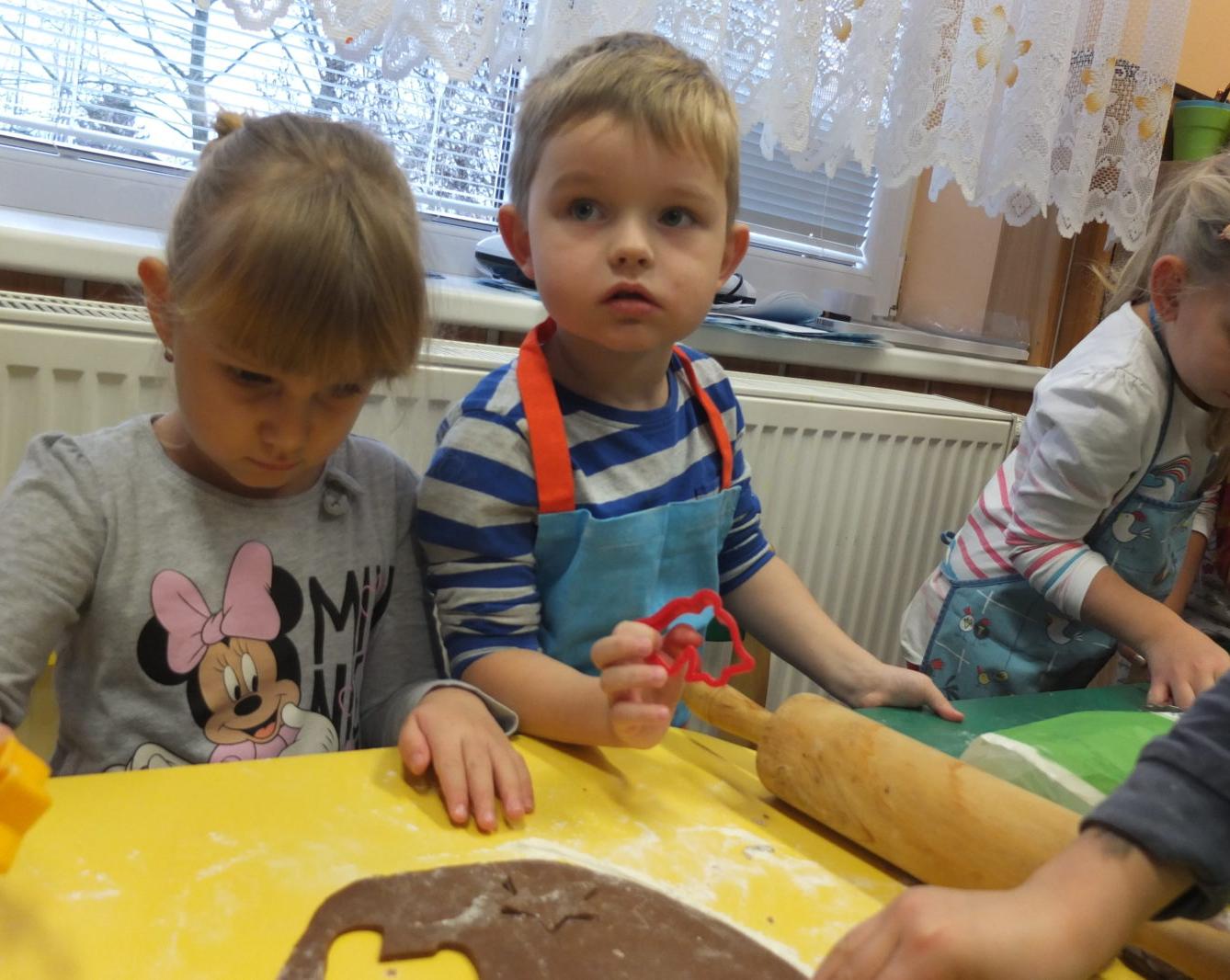 Pečení perníčků 27.11.2018 - 35