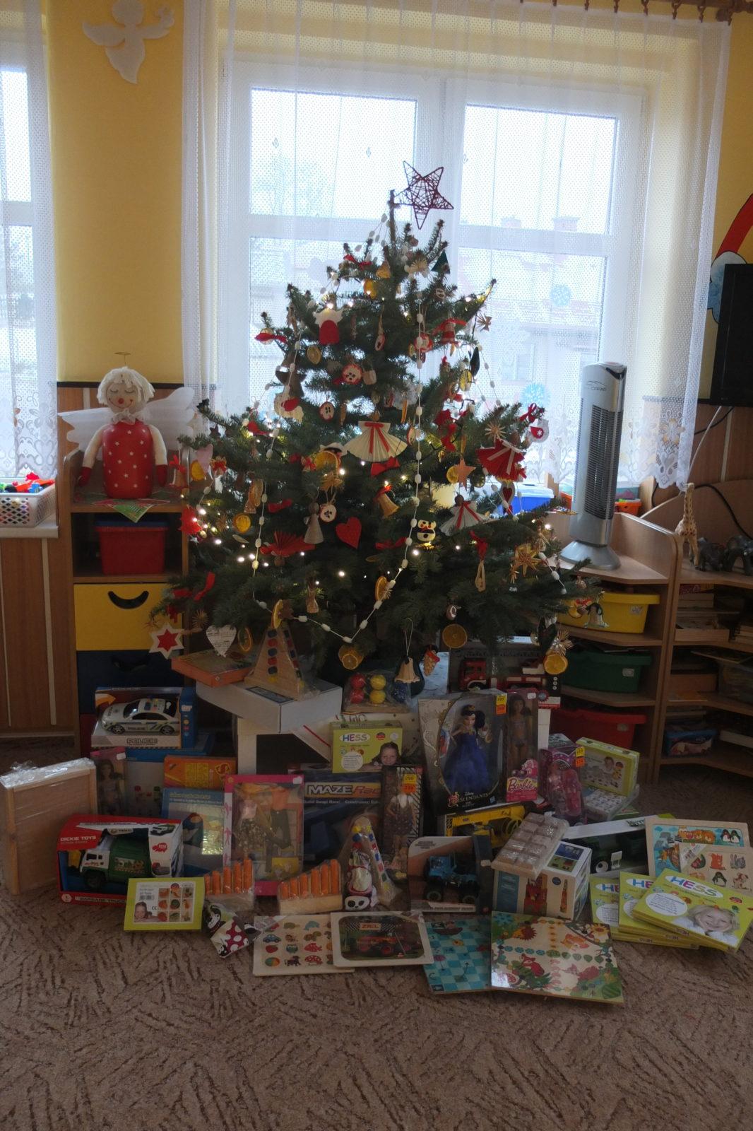 Vánoční nadílka pod stromečkem 2018 - 1