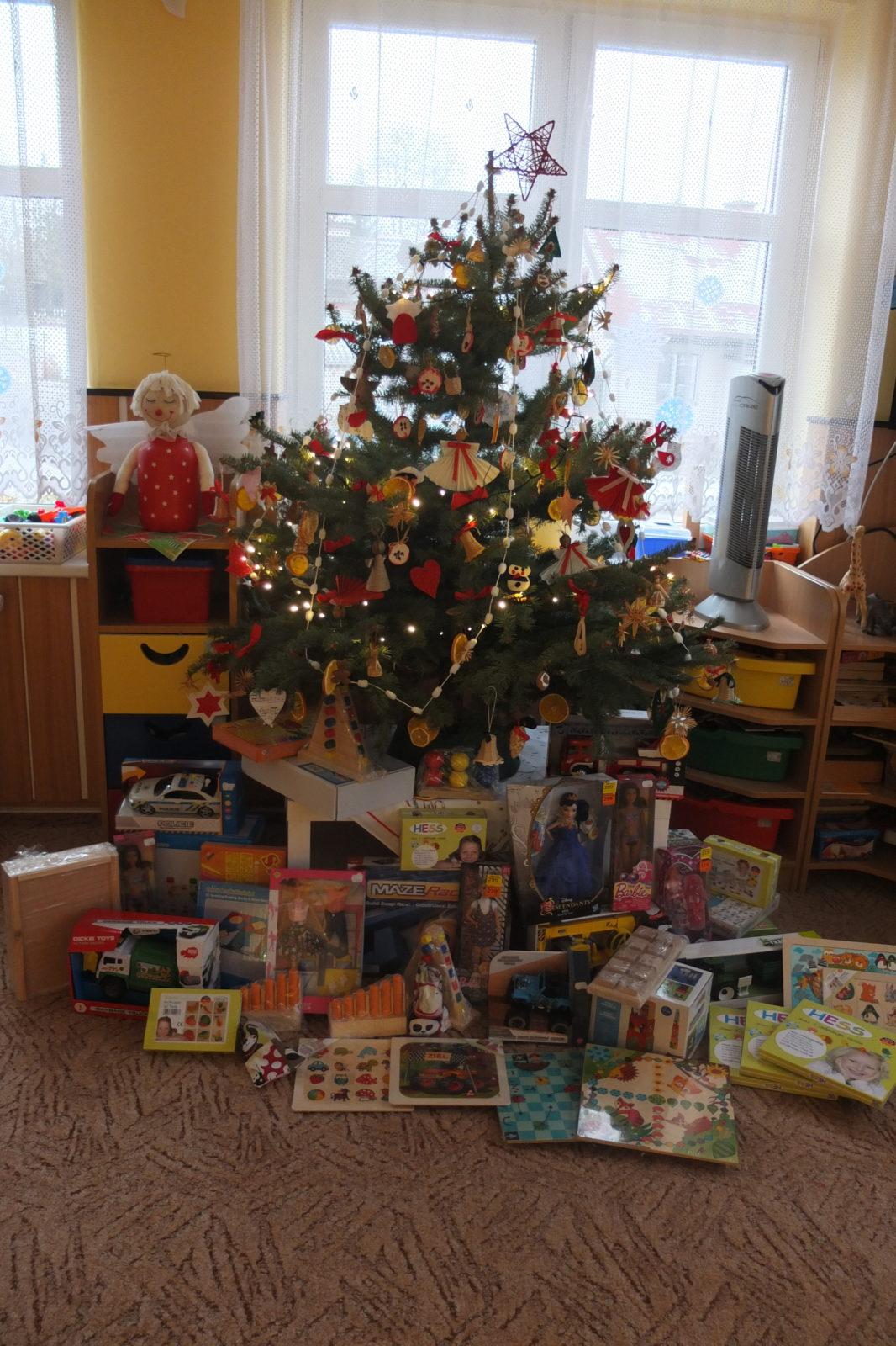 Vánoční nadílka pod stromečkem 2018 - 3