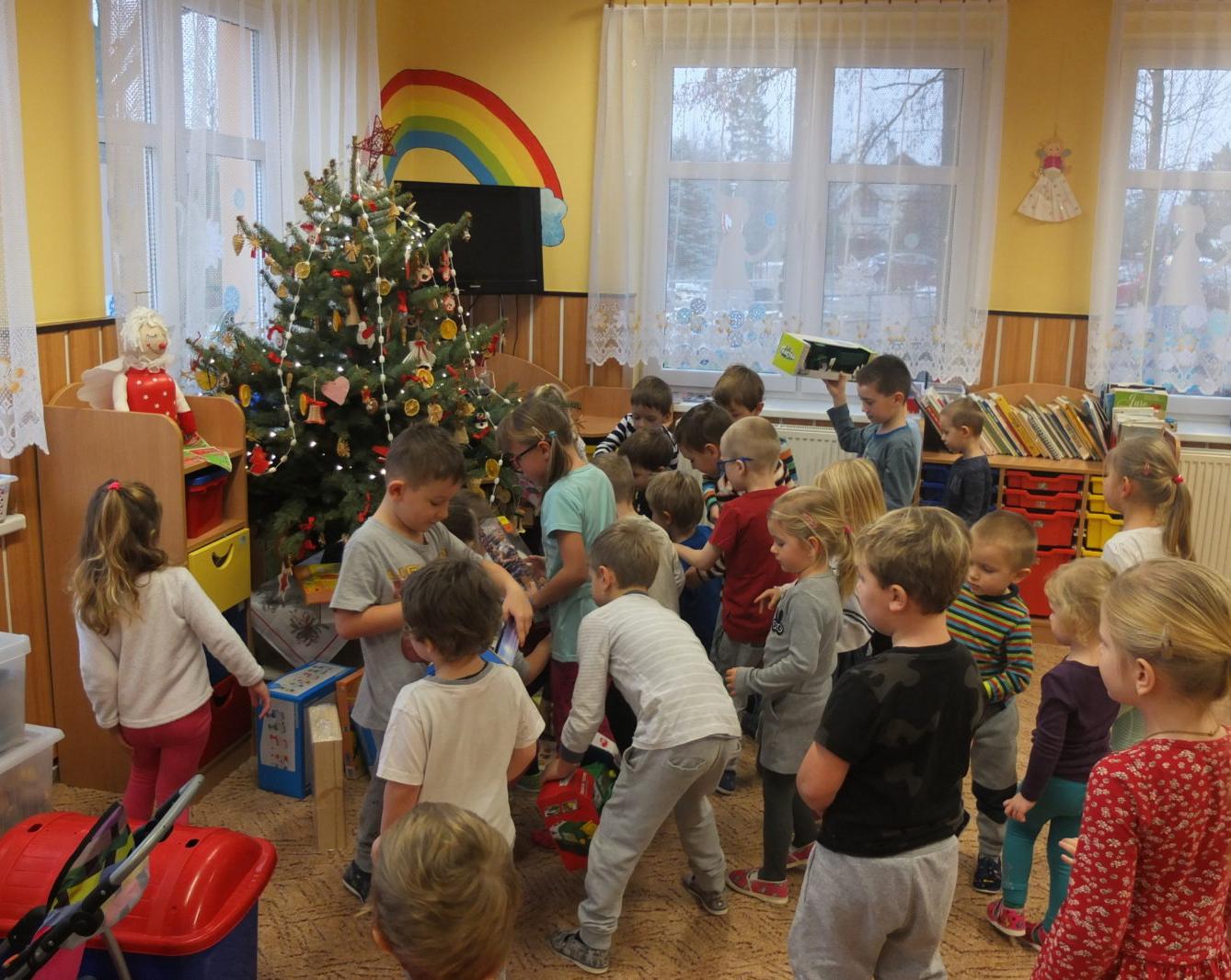 Vánoční nadílka pod stromečkem 2018 - 5