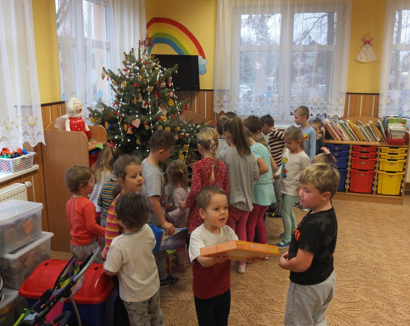 Vánoční nadílka pod stromečkem 2018 - 6