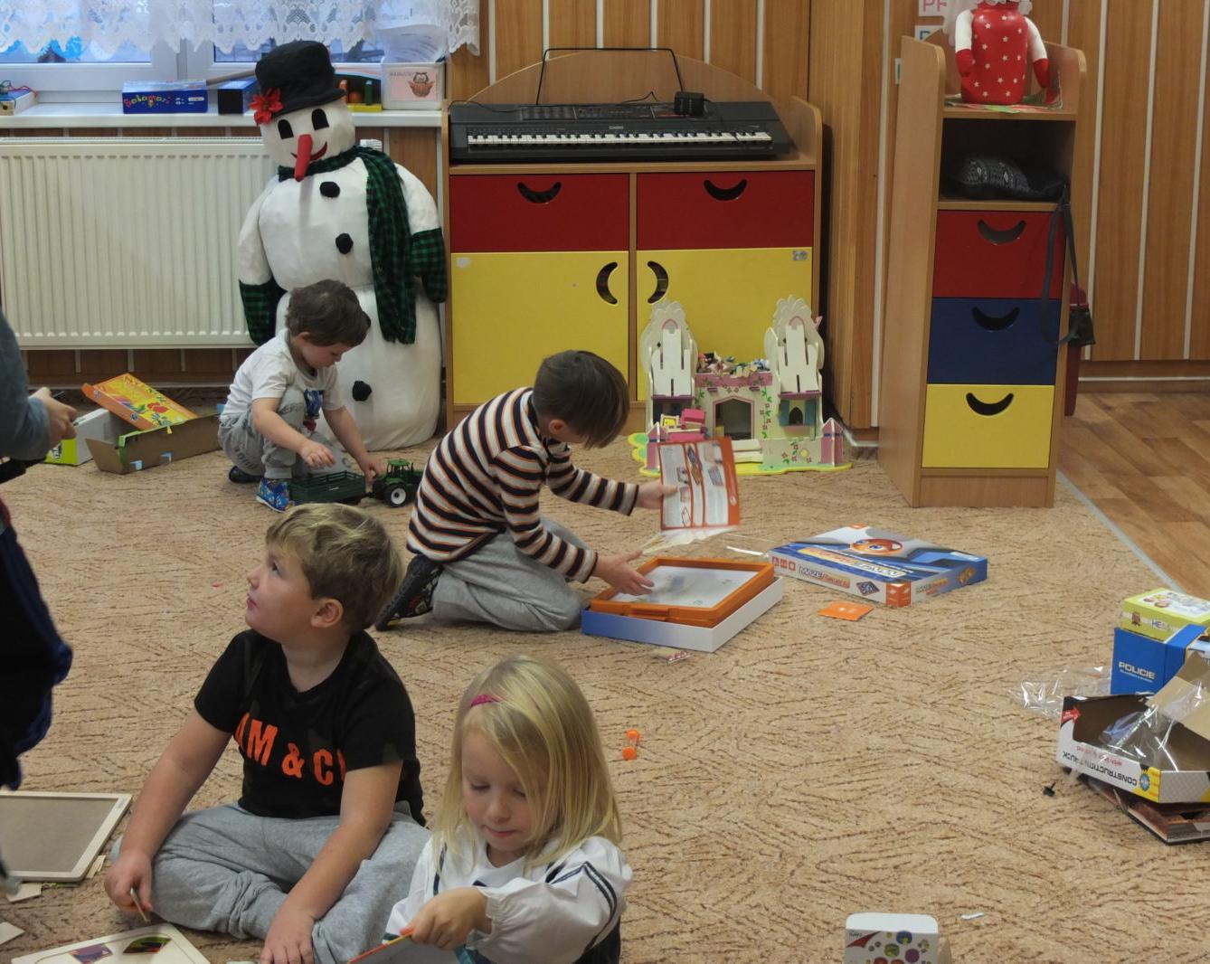 Vánoční nadílka pod stromečkem 2018 - 11