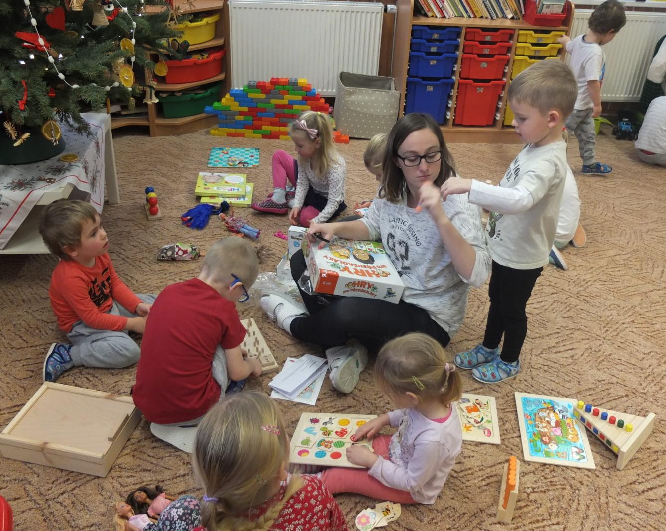 Vánoční nadílka pod stromečkem 2018 - 23