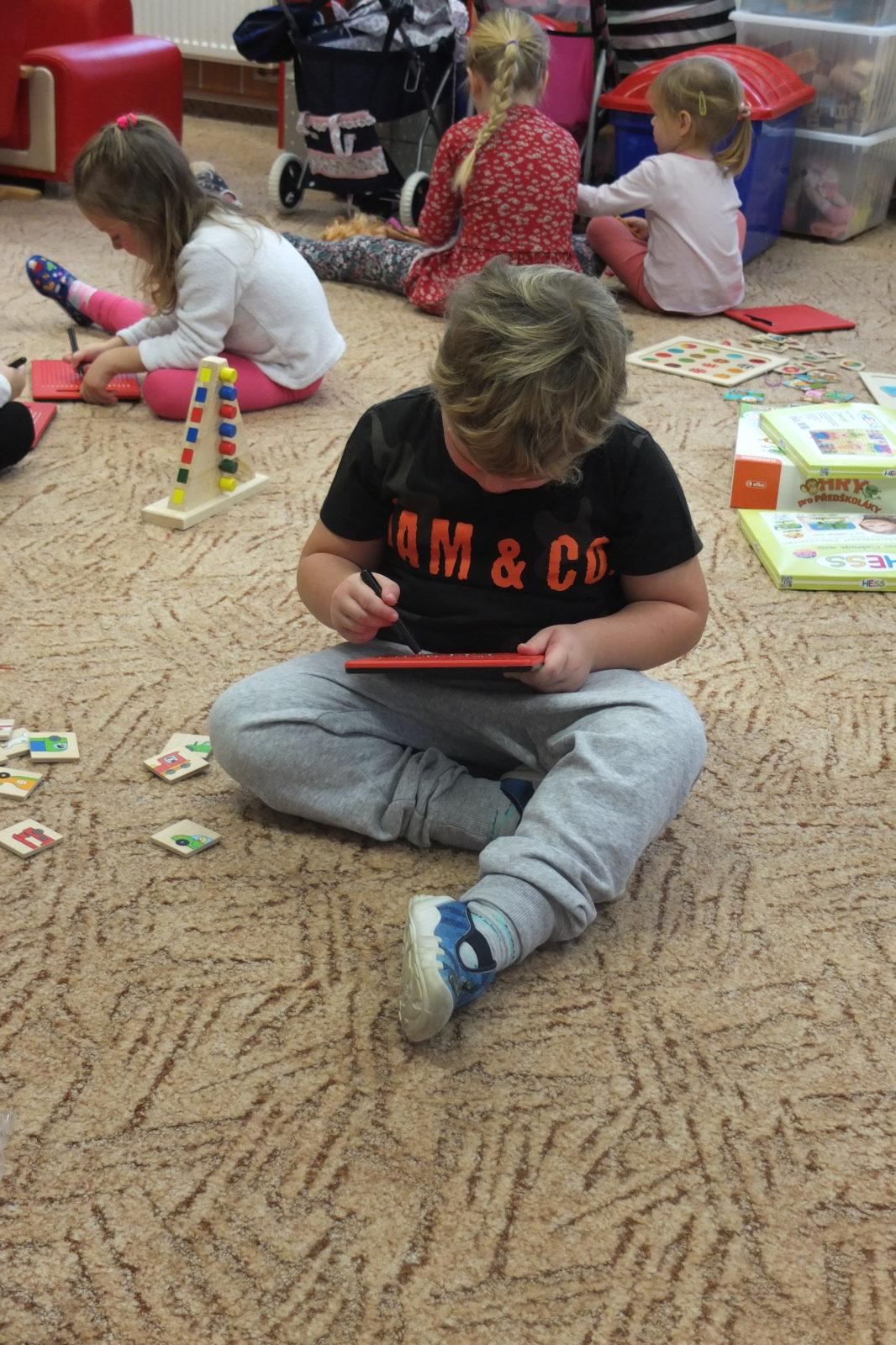 Vánoční nadílka pod stromečkem 2018 - 33