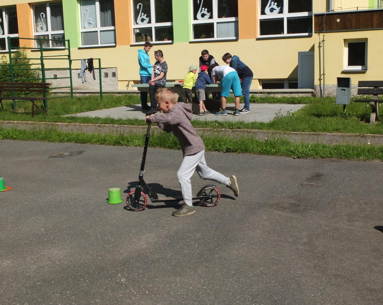 Hry s deváťáky - 31