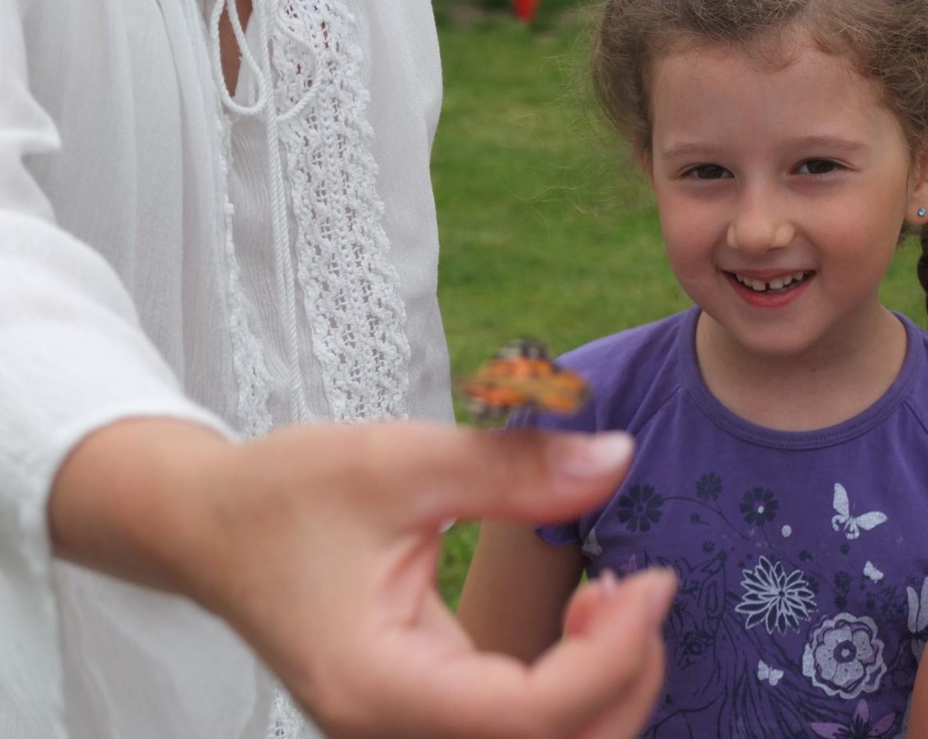 Kouzlo-přeměna housenek v kukly a vypouštění motýlků - 21