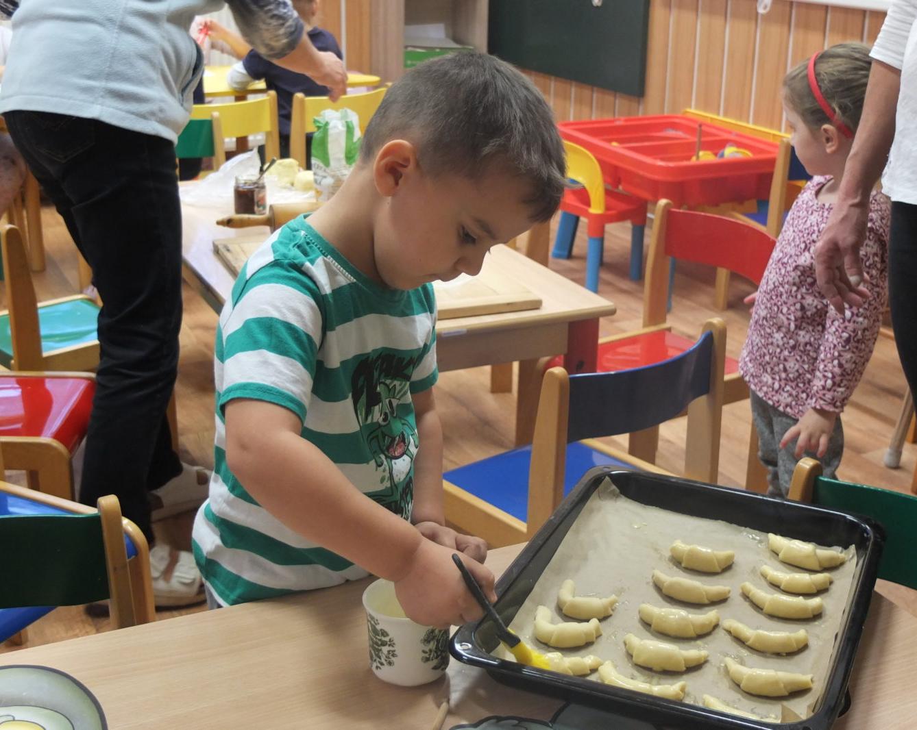 PEČENÍ SVATOMARTINSKÝCH ROHLÍČKŮ - 28