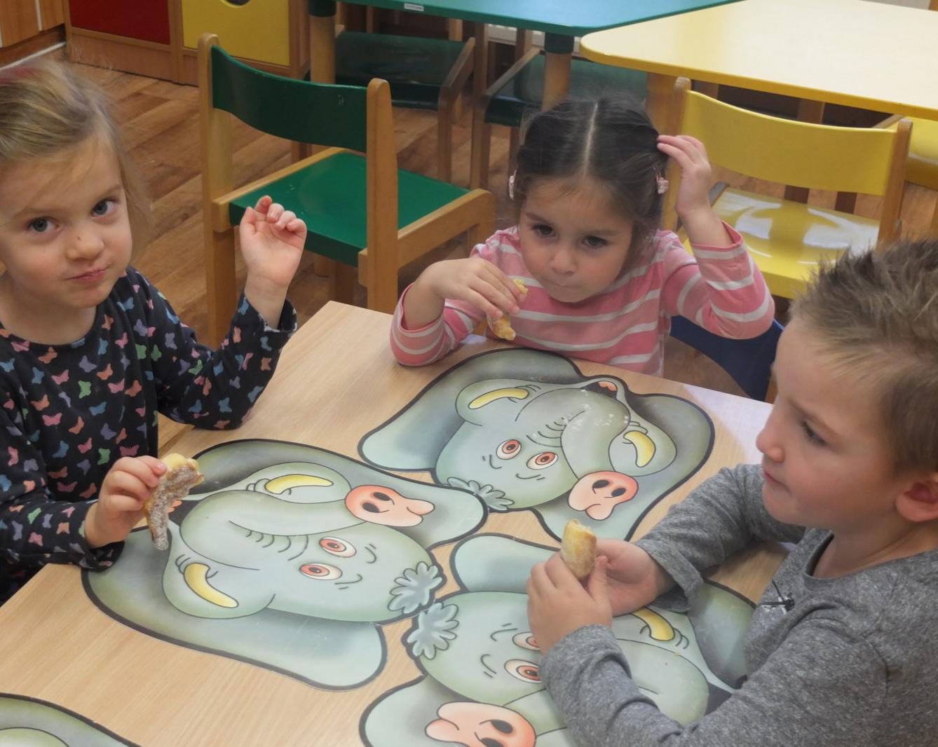 PEČENÍ SVATOMARTINSKÝCH ROHLÍČKŮ - 46