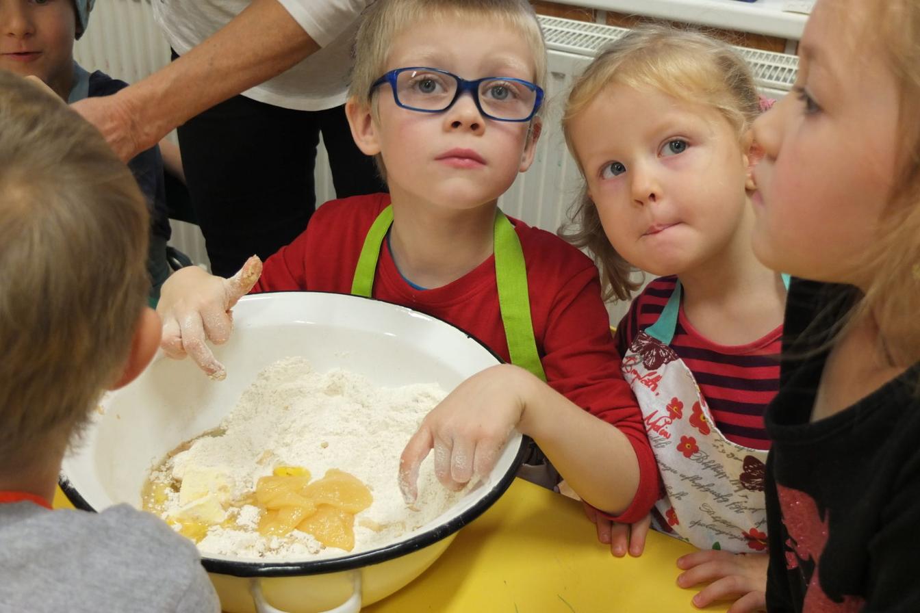 Pečení perníčků