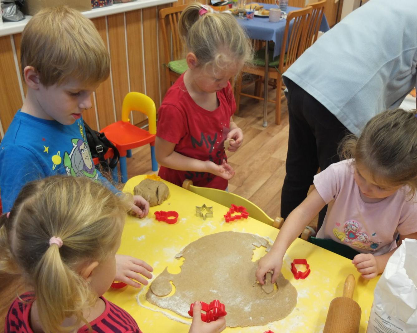 Pečení perníčků - 18