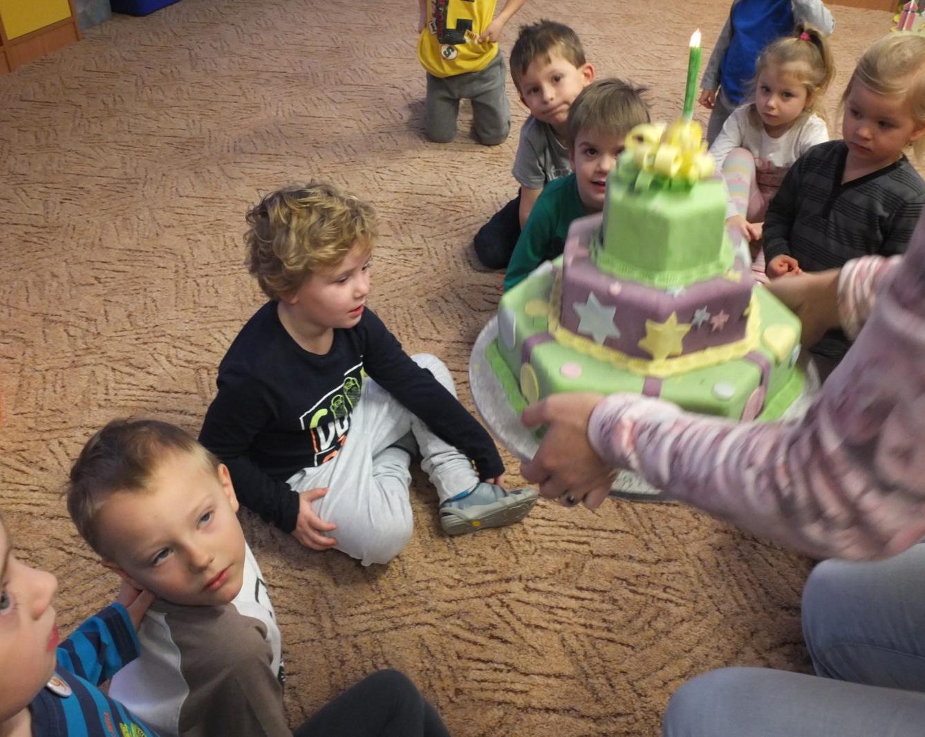 Narozeniny dětí- rok 2017/18 - 103