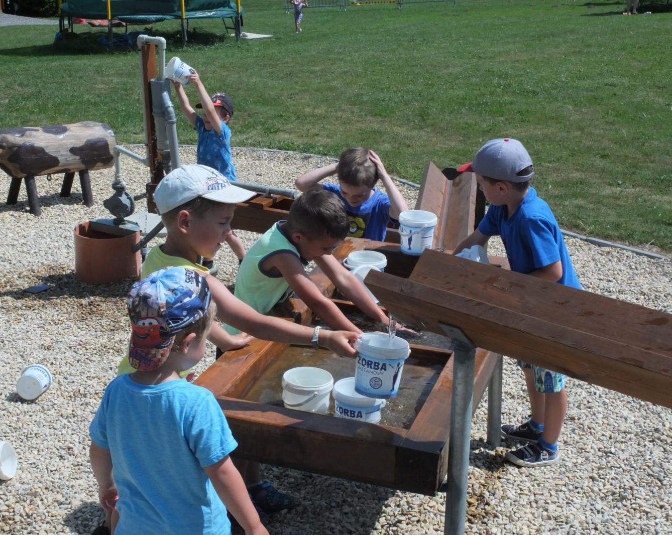 Den dětí v Pinguin parku - 76