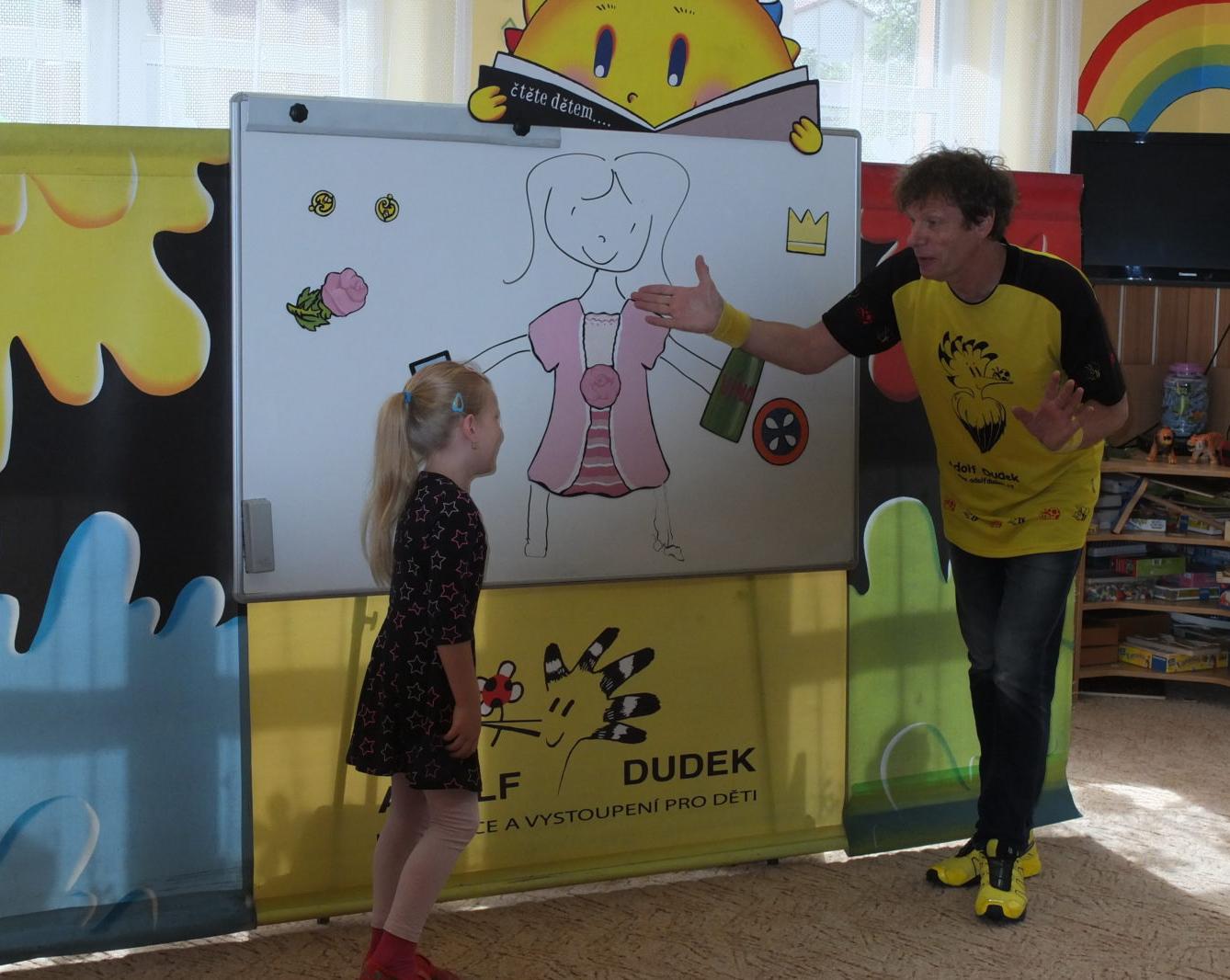Ilustrátor Adolf Dudek v naší MŠ a loučení s předškoláky - 7